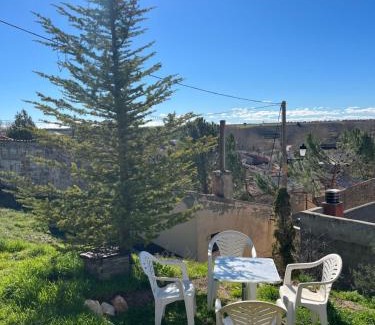 Tubilla del Lago House | La Casa de la Colina