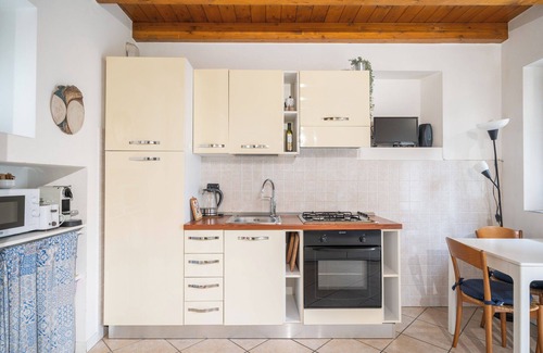 Lecco Apartment | La casa di Giò - One Bedroom Apartment, Sleeps 4