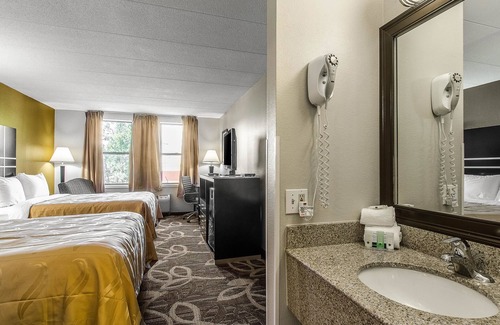 Middleborough Hotel | La Casa Inn & Suites - Middleboro