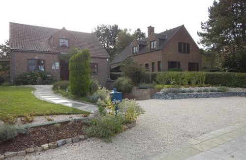 Cuesmes House | La Chrysalide