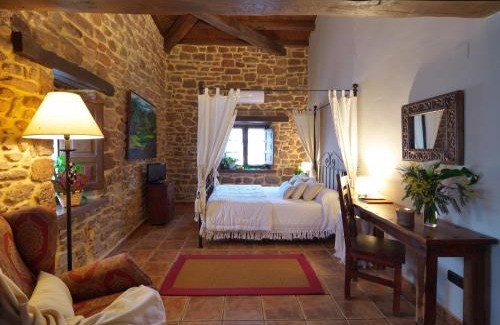 Cajide House | La Corte de Lugás