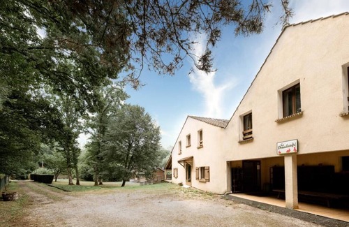 Saint-Augustin Villa | La Donaclaudré Gîte de Groupe en Forêt 120p - 63lits/Disney
