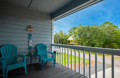 Tranquil Harbour House | La Isla Bonita by Oak Island Accommodations