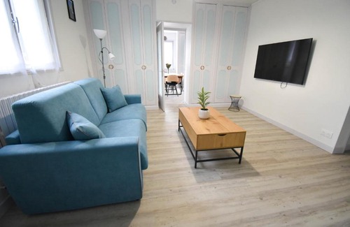 Sancerre Apartment | La maison bleue gite Sancerre