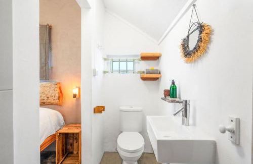 Albion Bed & Breakfast | La Maison Ojas Eco Lodges - Your journey to Well-Being