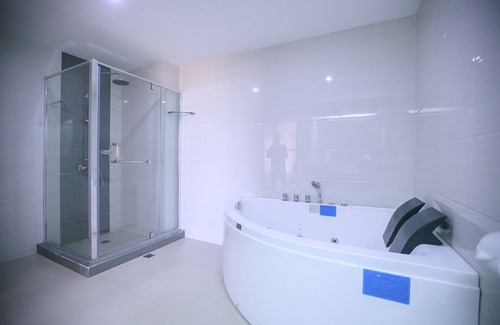 Tarlac Hotel | La Maja Rica Hotel