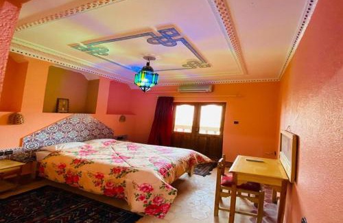 Amezrou Hotel | La Perle Du Drâa