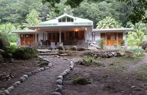 La Plaine Villa | La Plaine: House with character