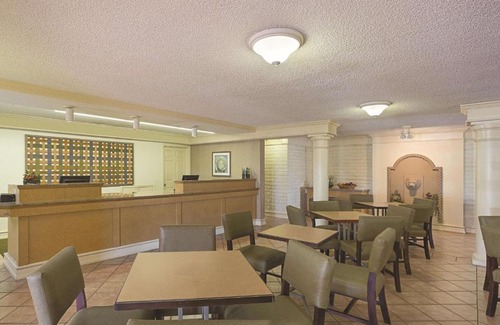 Lincoln Acres Hotel | La Quinta Inn by Wyndham San Diego Chula Vista