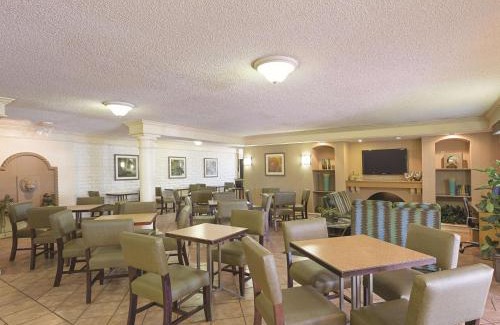 Lincoln Acres Hotel | La Quinta Inn by Wyndham San Diego Chula Vista