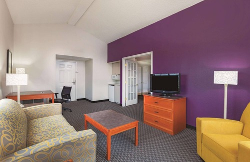 Midland Hotel | La Quinta Inn by Wyndham Midland
