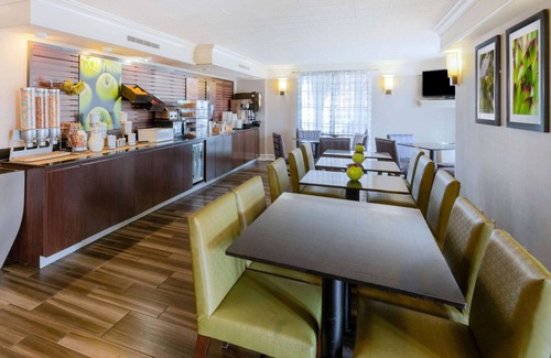 Nashville Hotel | La Quinta Inn by Wyndham Nashville South