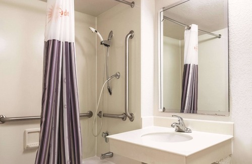 Terrytown Hotel | La Quinta Inn by Wyndham New Orleans West Bank/Gretna
