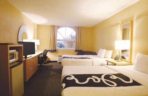Coral Springs Hotel | La Quinta Inn & Suites by Wyndham Coral Springs South