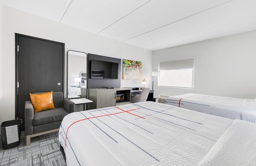 Southside Hotel | La Quinta Inn & Suites by Wyndham Jacksonville Mandarin