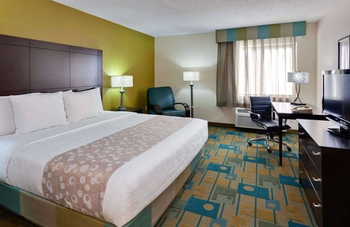 Plattsburgh Hotel | La Quinta Inn & Suites by Wyndham Plattsburgh