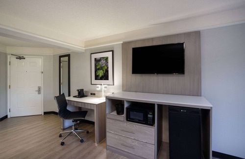Hoover Hotel | La Quinta Inn & Suites by Wyndham Birmingham Hoover