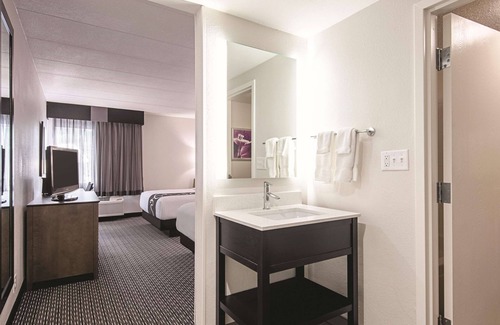 Portland Hotel | La Quinta Inn & Suites by Wyndham Portland DT/Maine Med