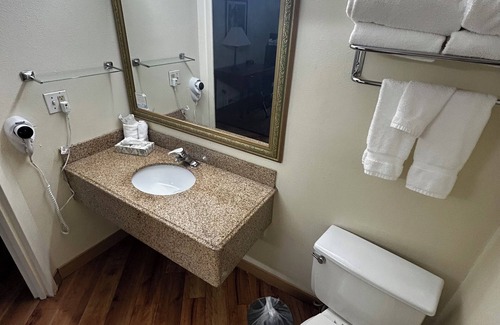 Stamford Hotel | La Quinta Inn & Suites by Wyndham Stamford/New York City