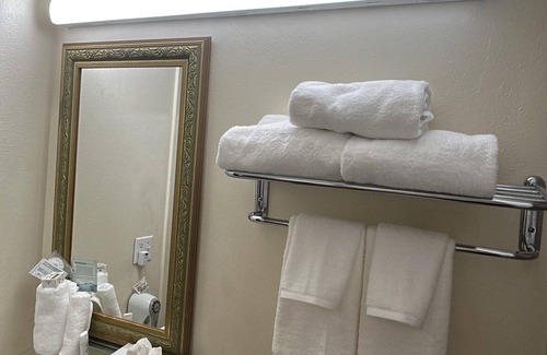 Stamford Hotel | La Quinta Inn & Suites by Wyndham Stamford/New York City