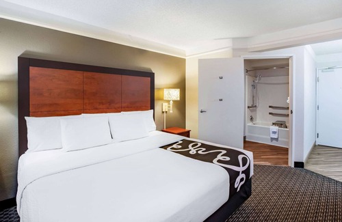Baytown Hotel | La Quinta Inn & Suites by Wyndham Houston Baytown East