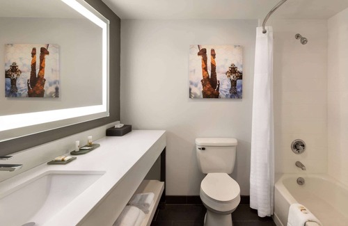 Dothan Hotel | La Quinta Inn & Suites by Wyndham Dothan