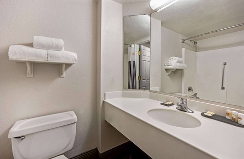 New Tacoma Hotel | La Quinta Inn & Suites by Wyndham Tacoma - Seattle