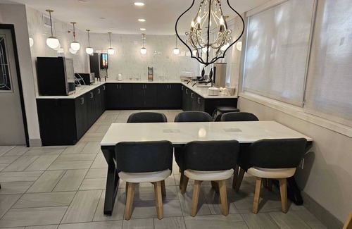Deerfield Beach Hotel | La Quinta Inn & Suites by Wyndham Deerfield Beach I-95