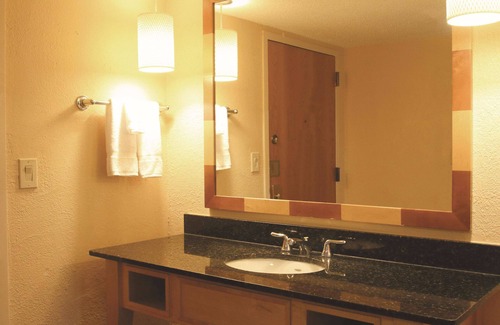 Deerfield Beach Hotel | La Quinta Inn & Suites by Wyndham Deerfield Beach I-95