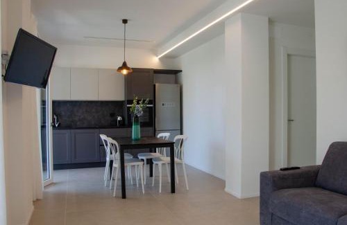 Marcelli Apartment | La Rosantica
