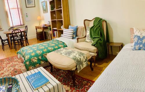 Bendigo Apartment | La Rouge Cottage