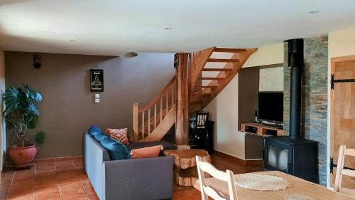 Saint-Michel-Mont-Mercure House | La Rustica