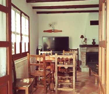 Perales del Puerto House | La Simona Casa Rural