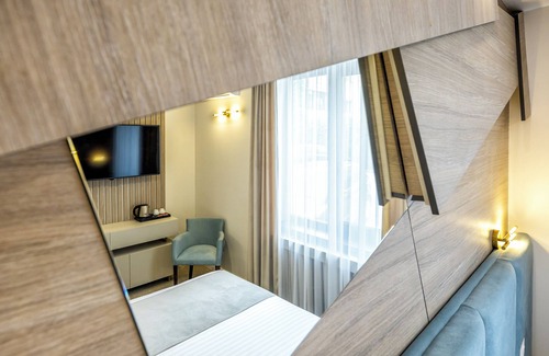 Pitesti Hotel | La Strada Boutique Villa