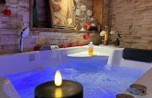 Barjols House | La suite inoubliable Avec jacuzzi