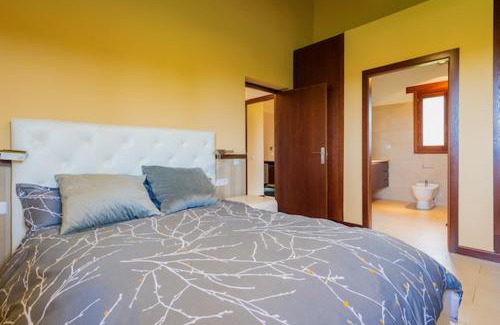 Requena Villa | La Traviesa,Villa de Lujo de 500 m. en el Campo con Piscina