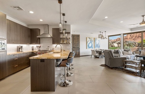 Ivins House | La Vista Encanto #14: 2 Miles from Tuacahn Atmosphere