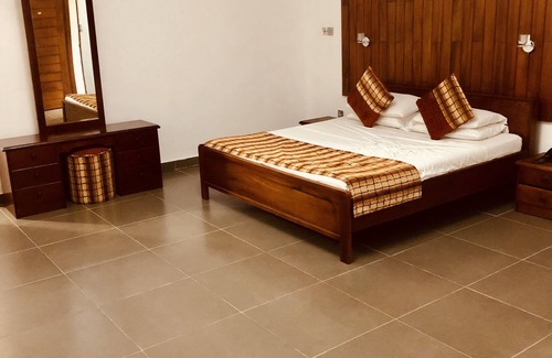 Freetown House | Lac s Villa