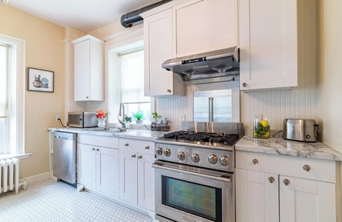 Charlottetown Apartment | Lady Ambrose - The Duke