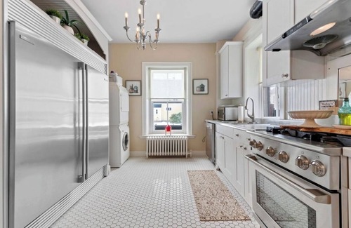 Charlottetown Apartment | Lady Ambrose - The Duke