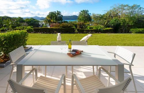 Hamilton Island Apartment | Lagoon Beachfront Lodge 006 on Hamilton Island by HamoRent