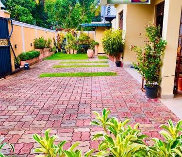 Andiambalama Bed & Breakfast | Lahiru Airport Villa