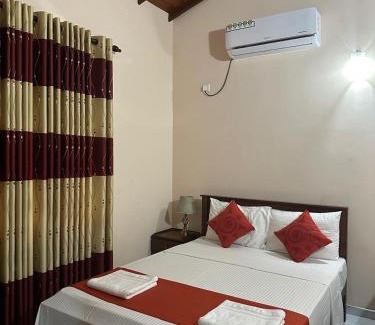 Andiambalama Bed & Breakfast | Lahiru Airport Villa