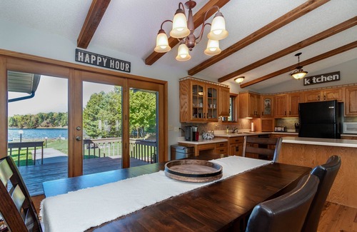 Rome House | Lake Arrowhead lakefront (4 bedroom and Game Room)