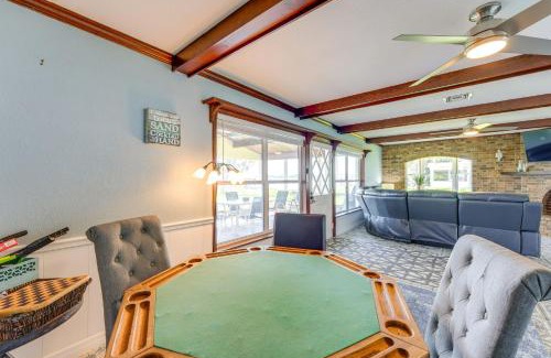 Tavares Apartment | Lake Dora Escape Canal Access and Seaplane Sights!