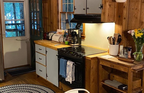 Pocono Pines Cabin | LAKE FRONT! Newly updated Cabin with a private beach. Great Location!