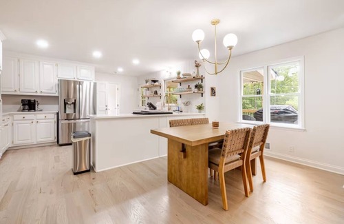 Stone Mountain House | Lake House, Arcade + Yard Fun, Near Stone Mountain