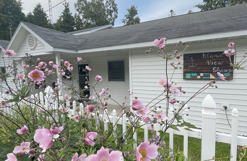 Cheboygan House | Lake Huron home - Bridge Views - private beach