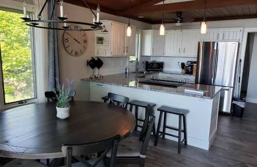 Mears Cottage | Lake Michigan Beachfront Cottage.3-7 days now Available 8/23/25 to 8/30/25!