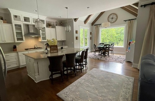 Mayhew House | Lake Norman Luxury 6 br House Pool, Hot tub, Outdoor Oasis. Pets ok!